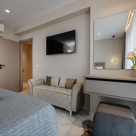 Noka Luxury Seaview Villa *